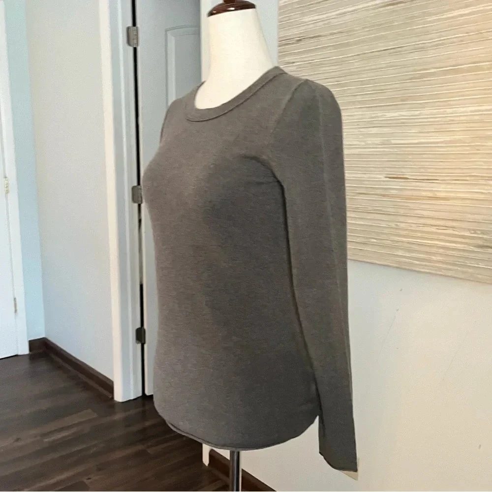 J.Crew 100% cashmere crewneck sweater size XS